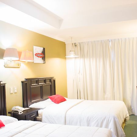 Hotel Ramada Inn San Salvador Buitenkant foto