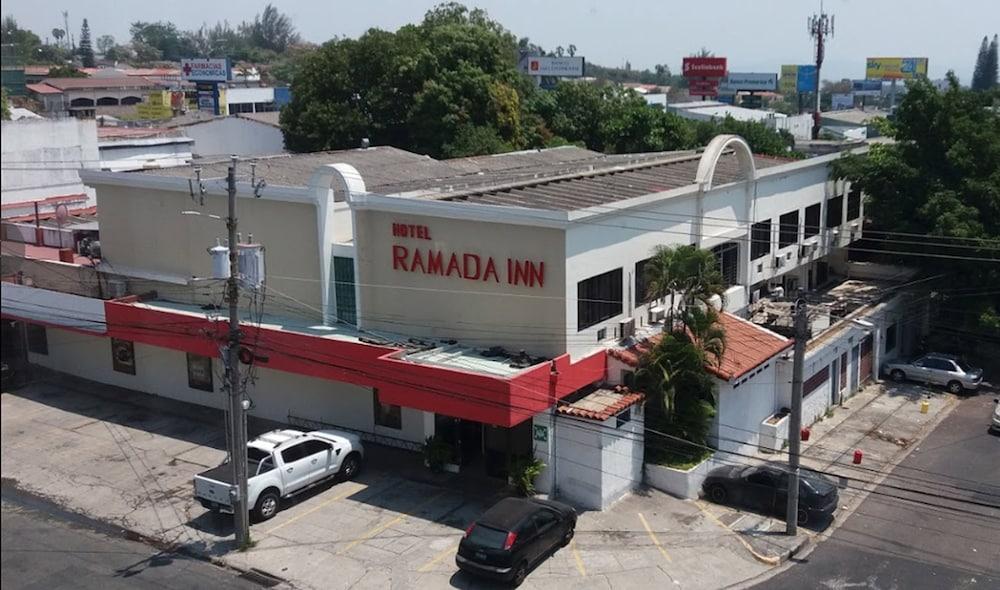 Hotel Ramada Inn San Salvador Buitenkant foto