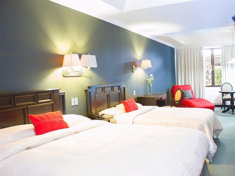 Hotel Ramada Inn San Salvador Buitenkant foto