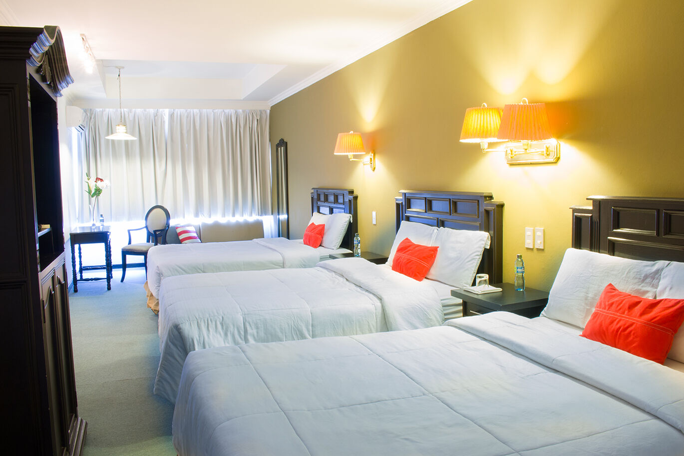 Hotel Ramada Inn San Salvador Buitenkant foto